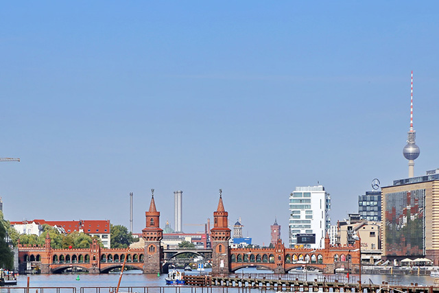 Oberbaum Bridge Crossing The Spree